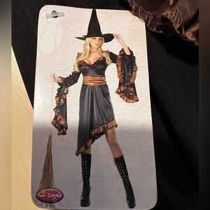 NWT witches costume w hat